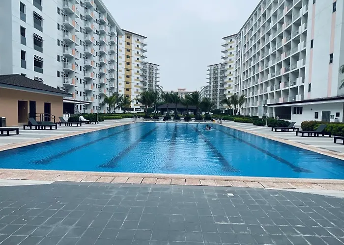 Field Residences Near Airport Apartamento